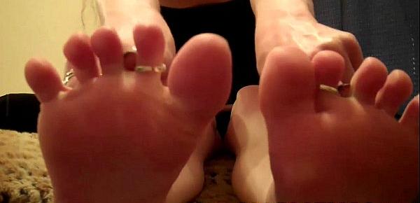  Jerk your cock while I wiggle my toes JOI